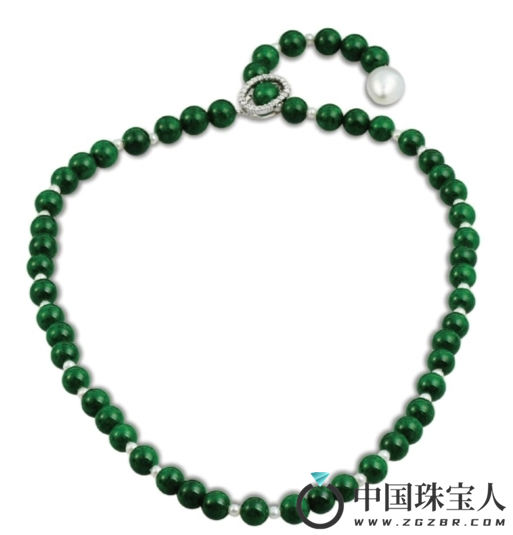 翡翠镶钻珠链（成交价：253,000港币
）